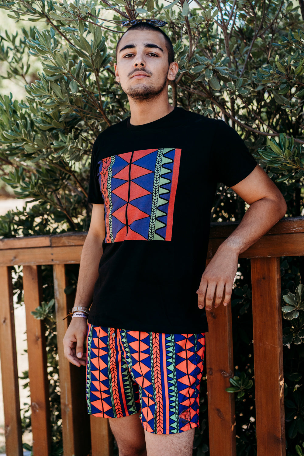 T-Shirt Tribal Print color